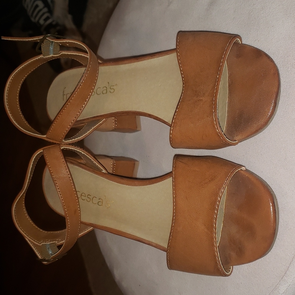 Peep Toe Stripe Block Heel
